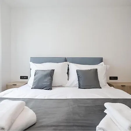 Διαμέρισμα Awesome In With Wifi Privlaka (Zadar)