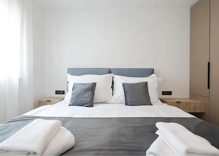 Апартаменты Awesome In With Wifi Привлака